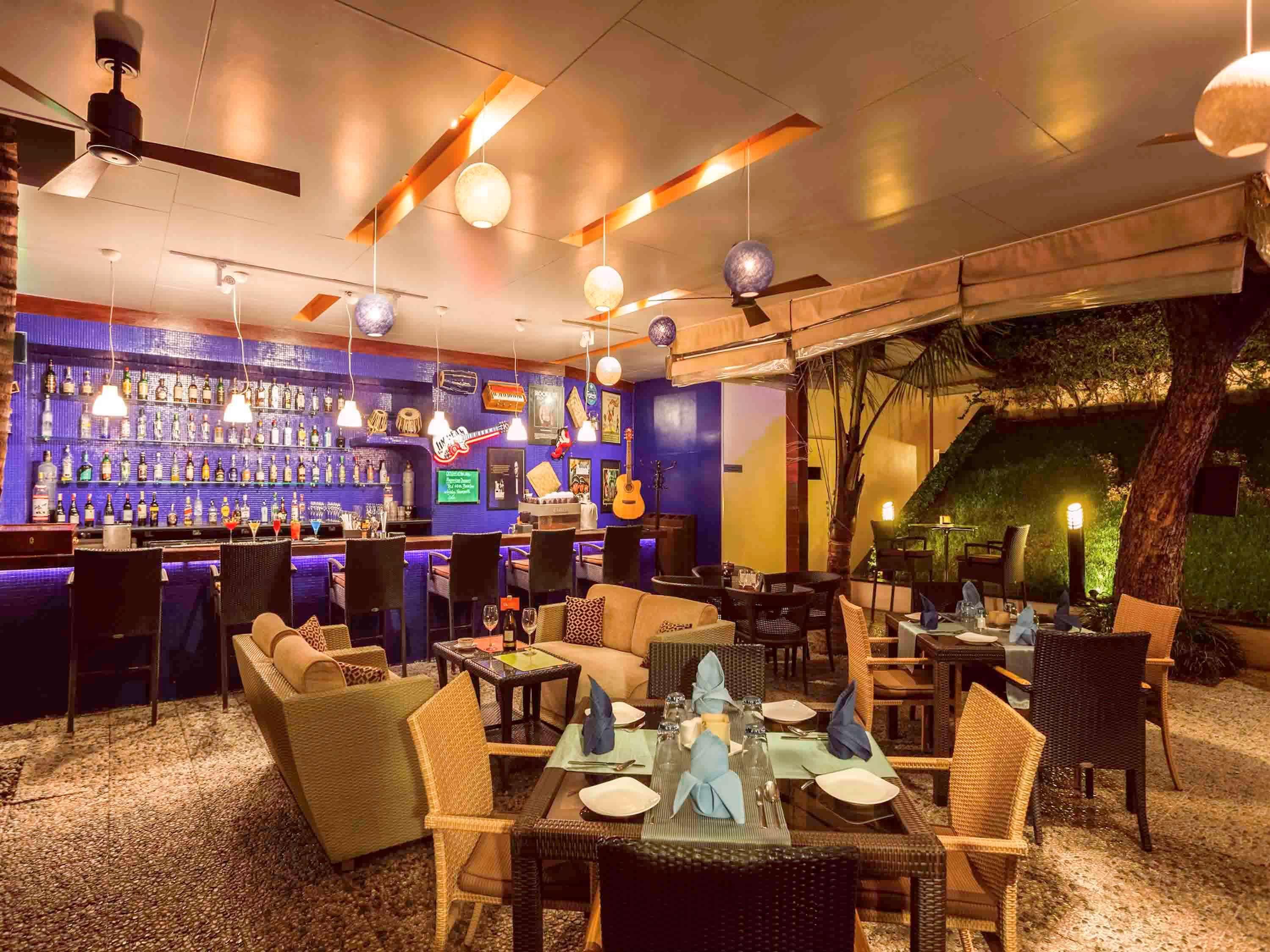 Grand Mercure Vadodara Surya Palace Bagian luar foto