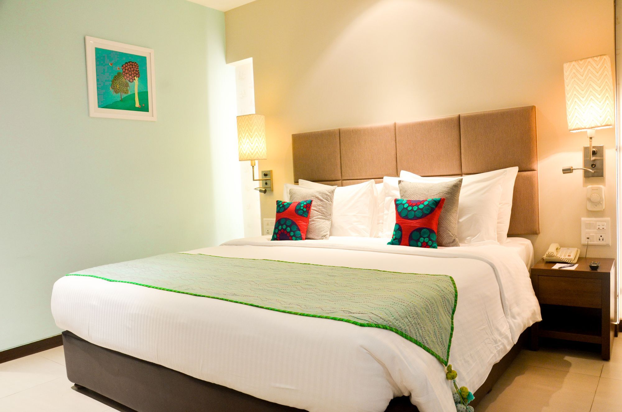 Grand Mercure Vadodara Surya Palace Bagian luar foto